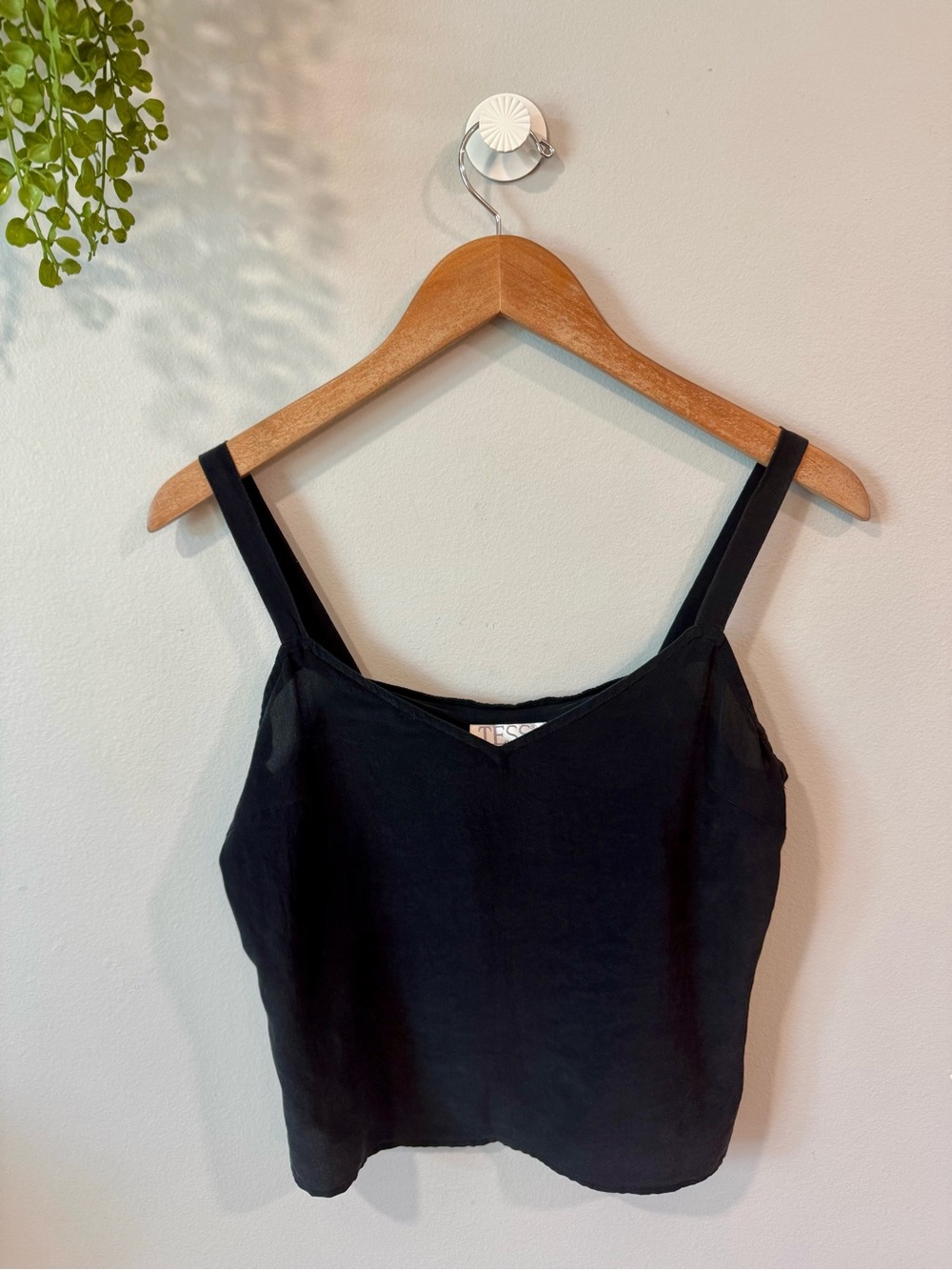 Tess Black Wide-Strap Cropped Cami 100% Silk. Sz Small